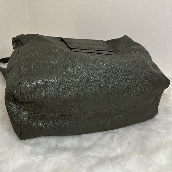 💯Authentic Givenchy Pandora Handbag🍀 - Picture 11 of 16